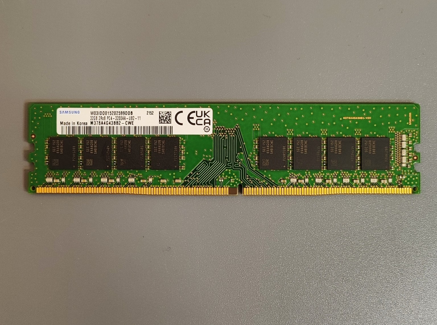 Оперативная память Samsung DDR4 3200 Mhz 32GB [M378A4G43BB2-CWE]