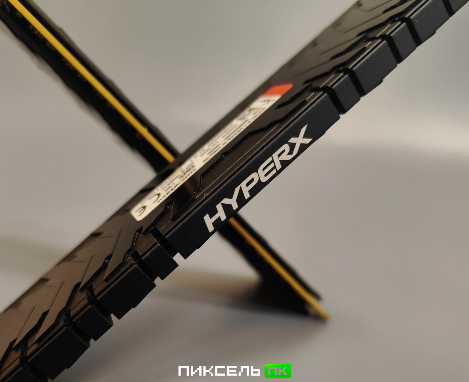 Комплект оперативной памяти HyperX Predator DDR4 16GB (2×8GB) 4000 MHz