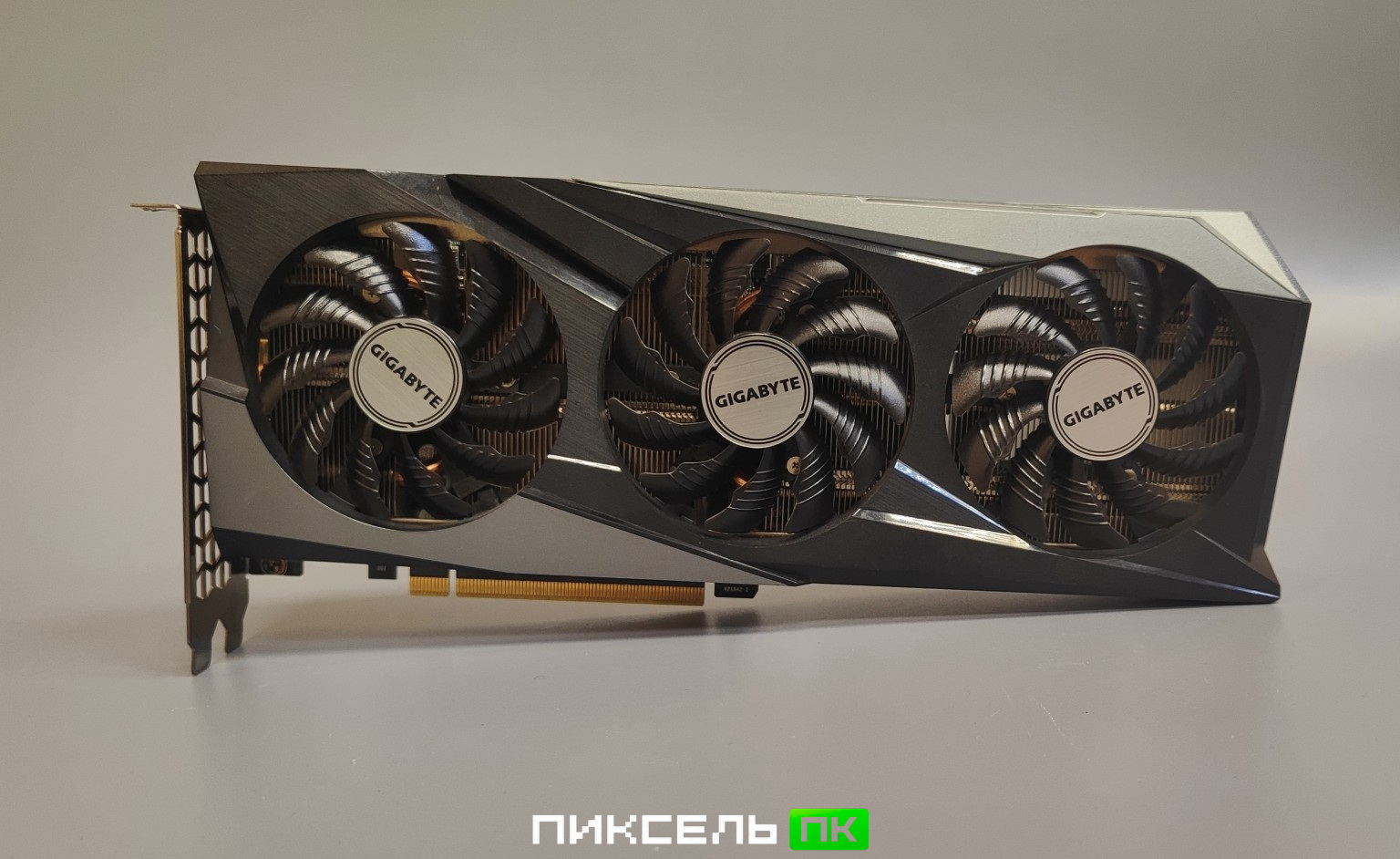 Видеокарта GIGABYTE GeForce RTX 3060 Ti GAMING OC 8GB Б/У (PCI-E 4.0 8 ГБ GDDR6, 256 бит, DisplayPort x2, HDMI x2, GPU 1410 МГц)